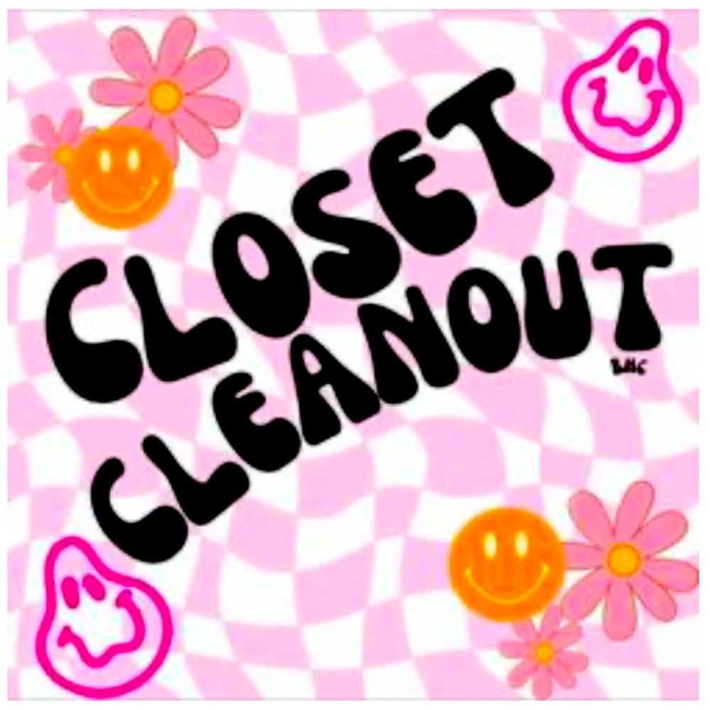 Closet Cleanout‼️ Make Offers